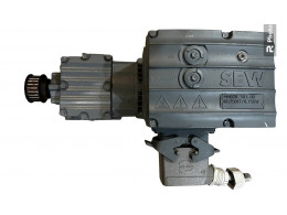 SEW-EURODRIVE R17-DRS71M4/MM07/IV/LN. Getriebemotor. Gebraucht