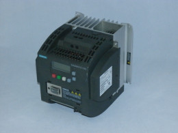 Частотний перетворювач SIEMENS, 1.5 кВт, 1-фазний, 6SL3210-5BB21-5AV0. Вживаний.