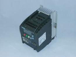 Частотний перетворювач SIEMENS, 2.2 кВт, 3-фазний, 6SL3210-5BE22-2CV0. Вживаний.