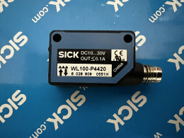 SICK WL100-P4420. Photoelectric sensor