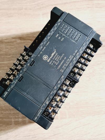 Fanuc VersaMax IC200UDR005-DK. Мікроконтролер. Вживаний