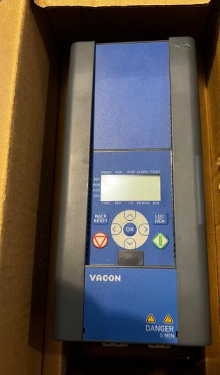 VACON 0020-3L-0008-4+EMC2+QPES. Частотний перетворювач на 3Kw 400V. Новий