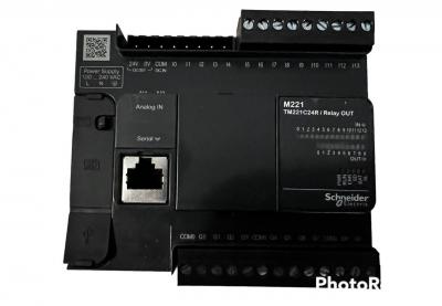 Schneider PLC TM221C24R. Контролер. Вживаний