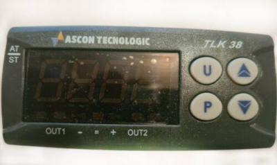 ASCON TECNOLOGIC TLK38 LCR---S. Промисловий контролер. Вживаний