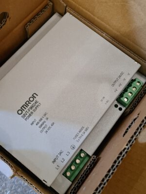 Omron S8VT-F96024E. Блок живлення на 40А 400-500V - 24V. Новий