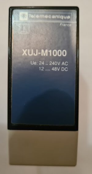 Telemecanique XUJ-M1000. Фотоелектричний датчик. Вживаний