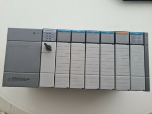 Allen Bradley slc500 7-slot rack 1746-a7, Power supply, cpu 5/04, input 4pcs. Центральний процесор з модулями розширення. Вживаний