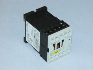 Контактор SIEMENS, 1.1кВт, 3RH1131-1AP00. Вживаний