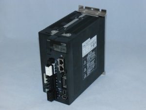 Сервоперетворювач OMRON, 2.5 кВт, 3-фазний, R88D-KN20F-ECT, новий