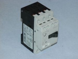Автомат захисту двигуна SIEMENS, 2.2-3.2А, 3RV1011-1DA10. Вживаний