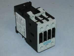 Контактор SIEMENS, 11кВт, 3RT1326-1BB40. Вживаний