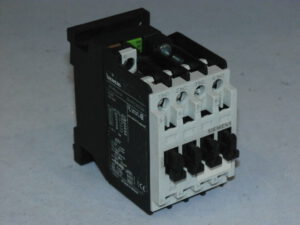 Контактор SIEMENS, 4кВт, 3TH3022-0A. Вживаний