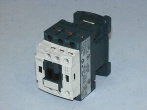 Контактор SCHNEIDER, 7.5кВт, LC1D18F7. Вживаний.