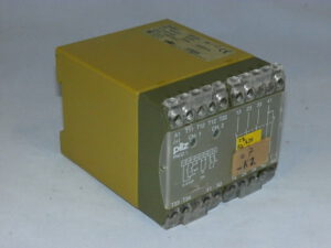 Реле безпеки PILZ, PNOZ124VDC3S. Вживаний