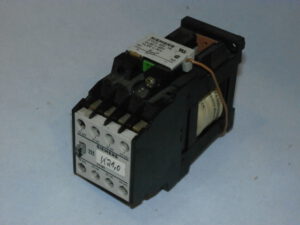 Контактор SIEMENS, 6A, 3TF2001-0BB4. Вживаний.