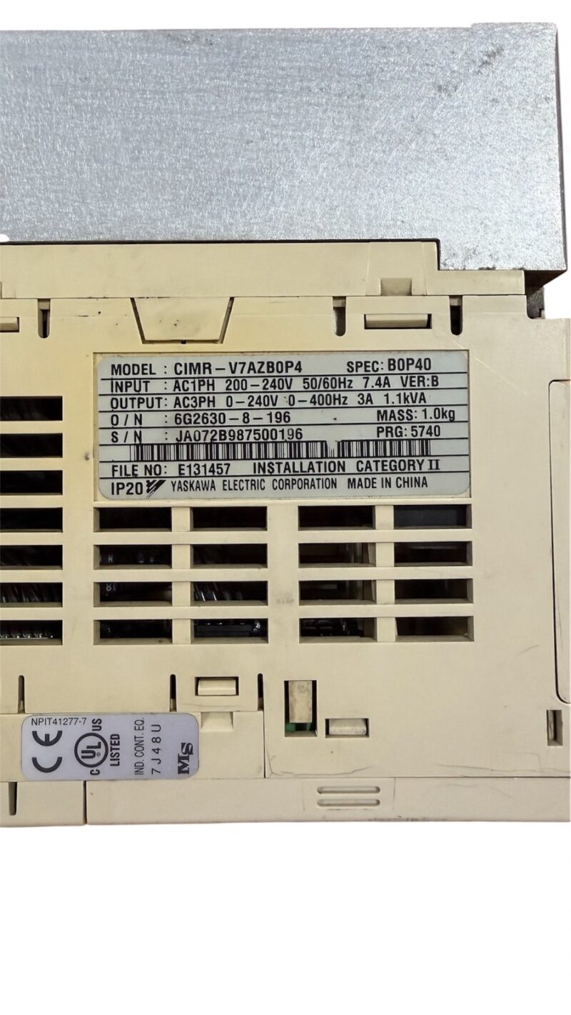 Omron CIMR-V7AZB0P4 2